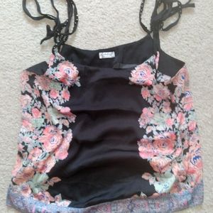 SALE!! 💥 FREE PEOPLE Intimate silk floral top!!